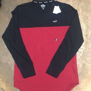 Hollister Long Sleeve Tee Small Black and Red